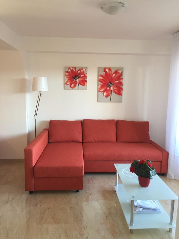 Baia Giardini Apartments Екстер'єр фото
