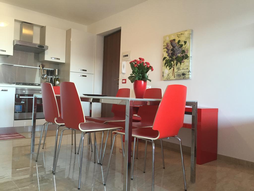 Baia Giardini Apartments Екстер'єр фото
