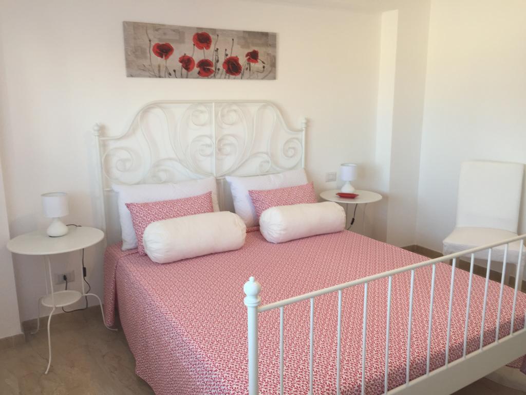 Baia Giardini Apartments Екстер'єр фото